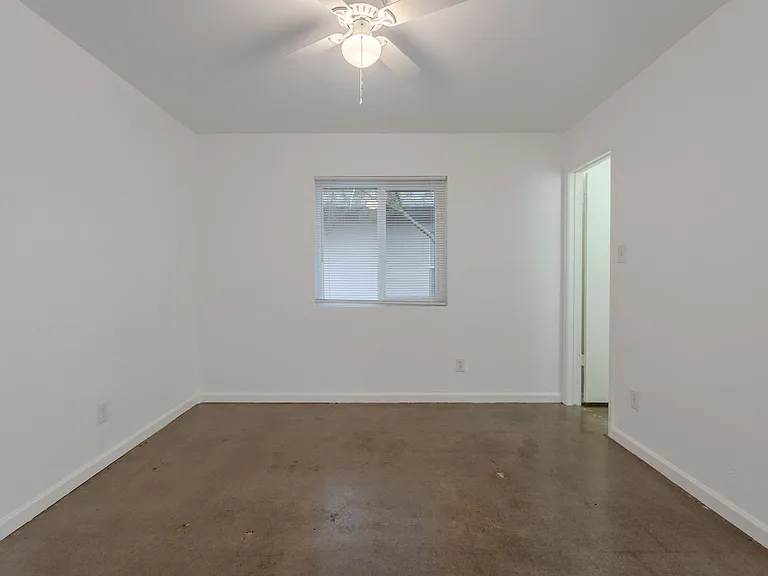1421 E Roosevelt St #1 — Photo 16