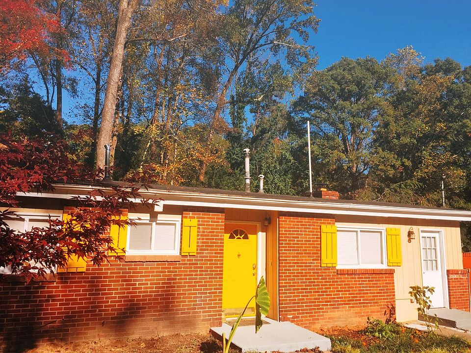 1st image of 2594 McClave Dr