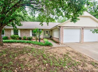 1702 Beaver Rd, Muskogee, OK 74403