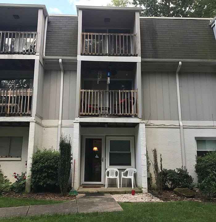 1st image of 7124 Longstreet Dr #C