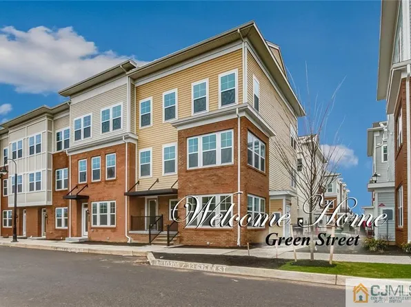 33 Green St, North Brunswick, NJ 08902