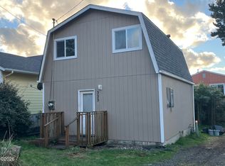3231 NW Mast Ave, Lincoln City, OR 97367