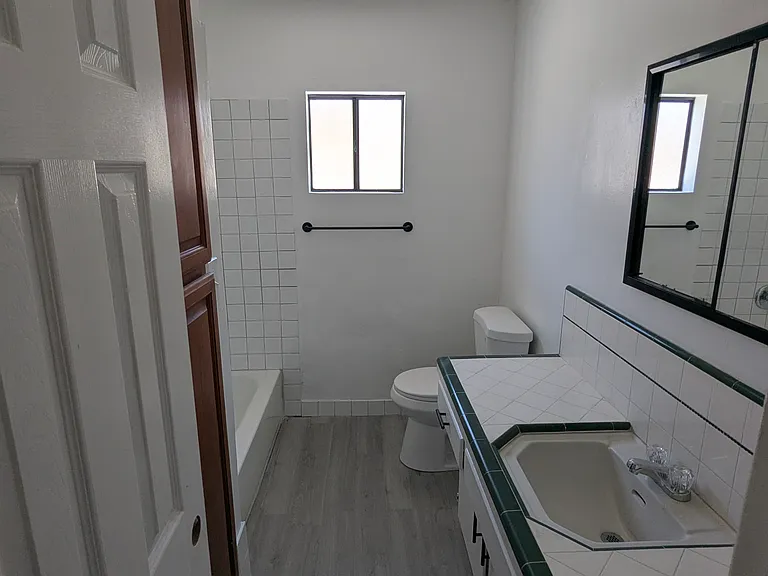 9236 California Ave — Photo 3