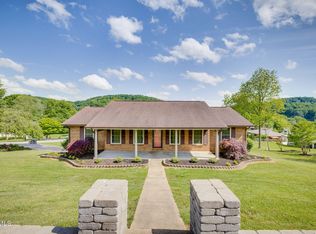 1408 Chamber St, Rogersville, TN 37857