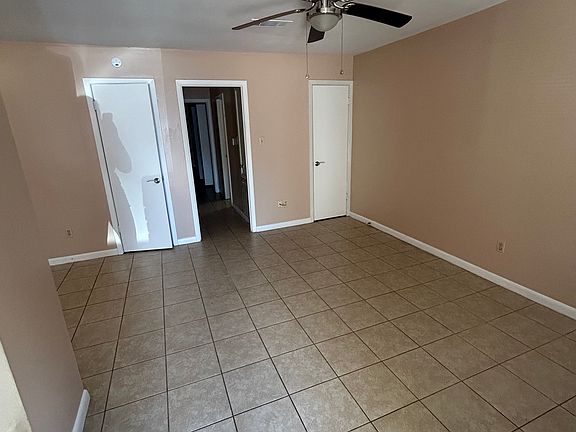 4th image of 5401 Laccasine Dr #A