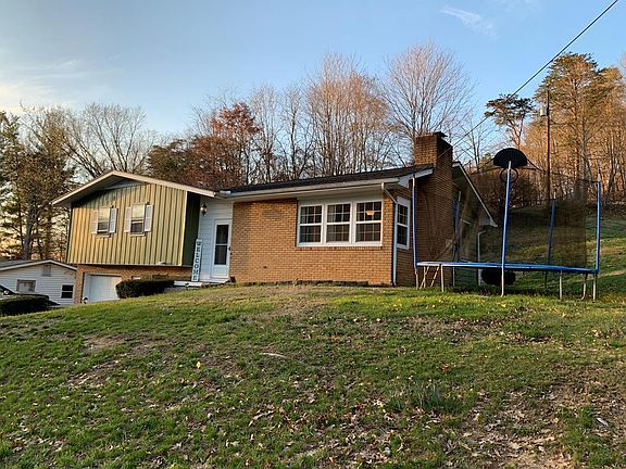2nd image of 1635 Rosemount Rd