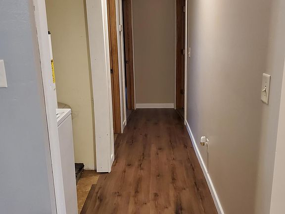 4th image of 3250 W Hill Dr