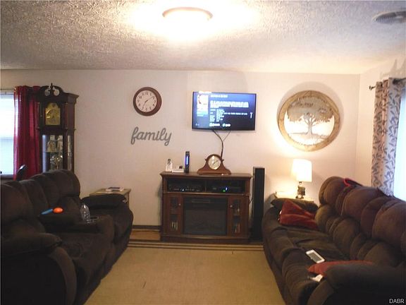5th image of 2737 Haig Ave