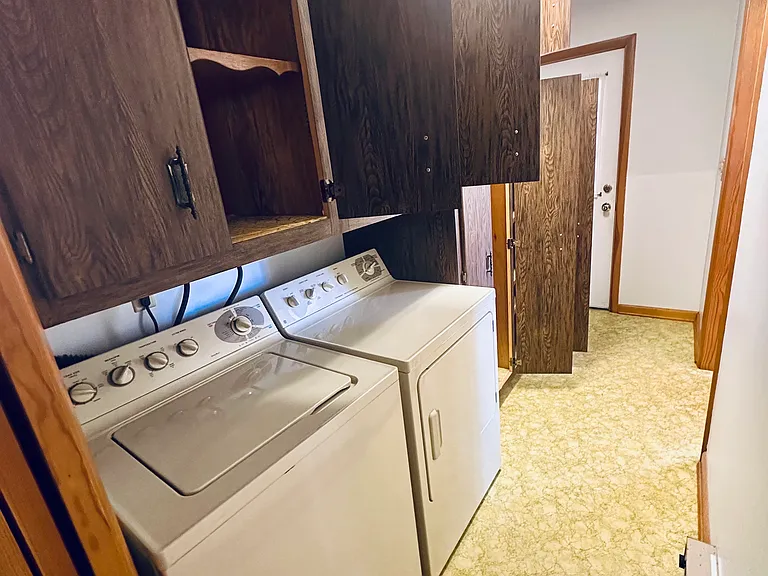 410 Barbara Dr — Photo 26