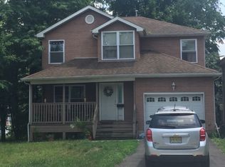 111 W 6th Ave, Roselle, NJ 07203