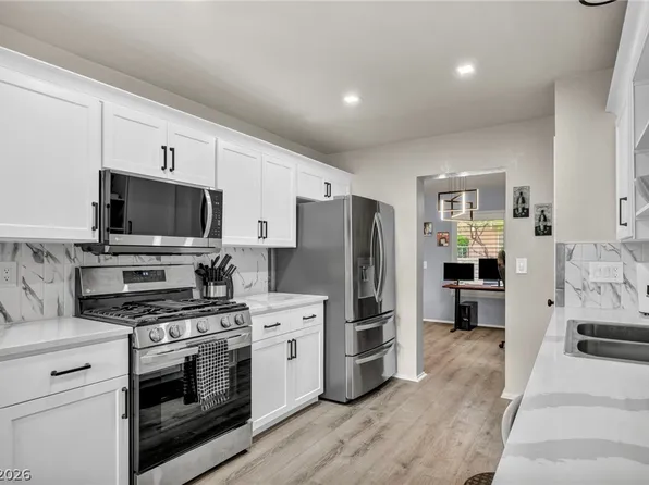 2725 Sungold Dr, Las Vegas, NV 89134