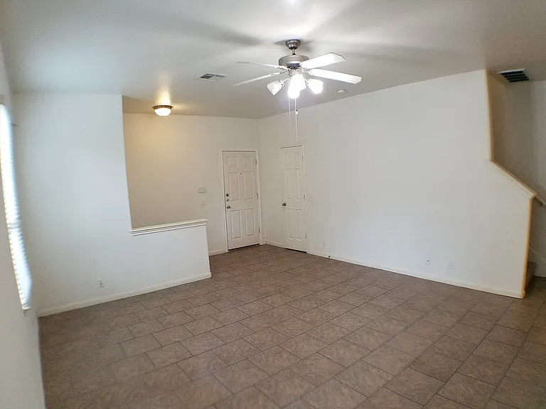 2502 Allred Dr — Photo 8