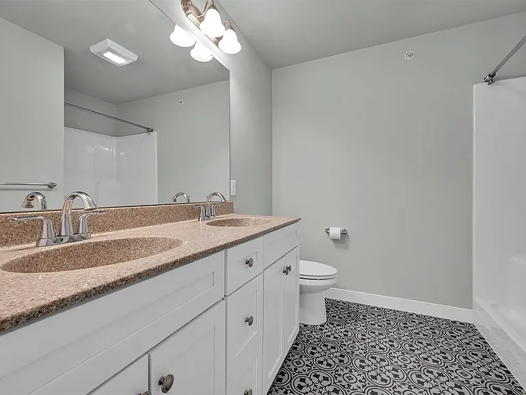 15 Pacific Blvd #K — Photo 18