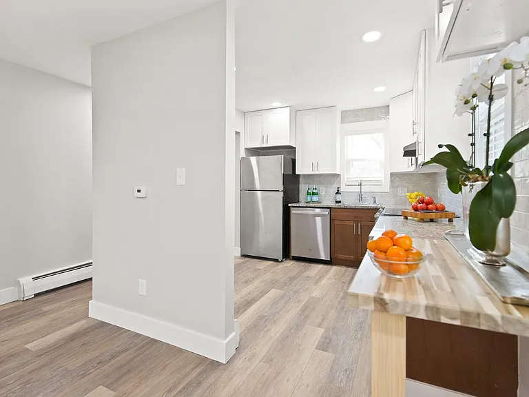 3562 Nottingham Ct #1 — Photo 7