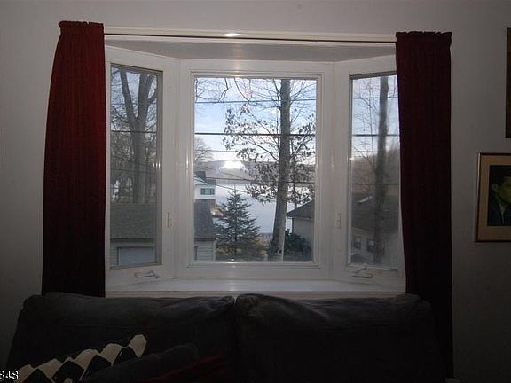 2nd image of 14 Weaver House Cove Rd