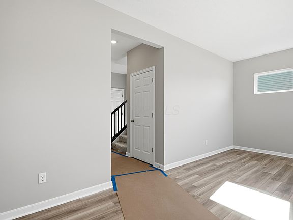 4th image of 413 Fannin Dr