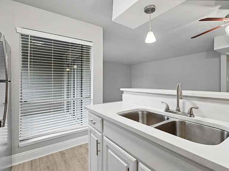 Avondale Parc @ Bellmar — Photo 20