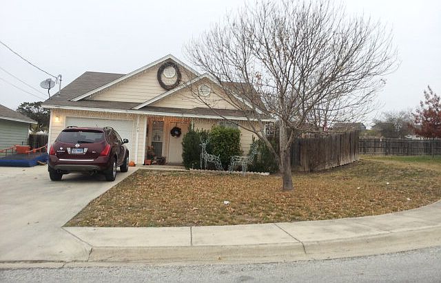 1st image of 129 Amelia Ct