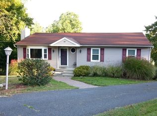 27 Nimbus Dr, Vernon, NJ 07462