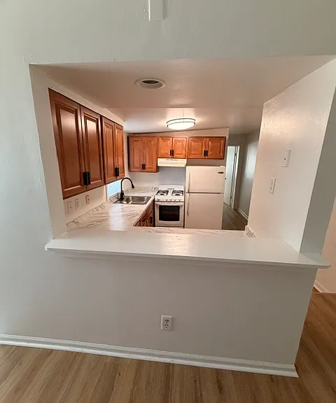 711 N Locust St #2 — Photo 5