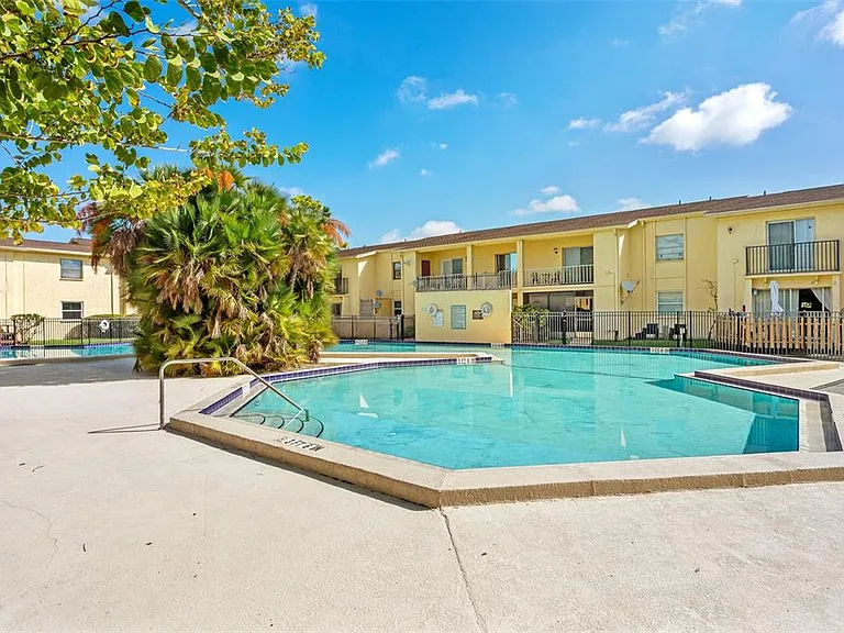 7501 Dolonita Dr #7501 — Photo 24