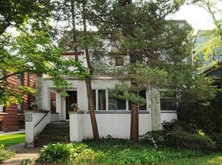 1229 Judson Ave, Evanston, IL 60202