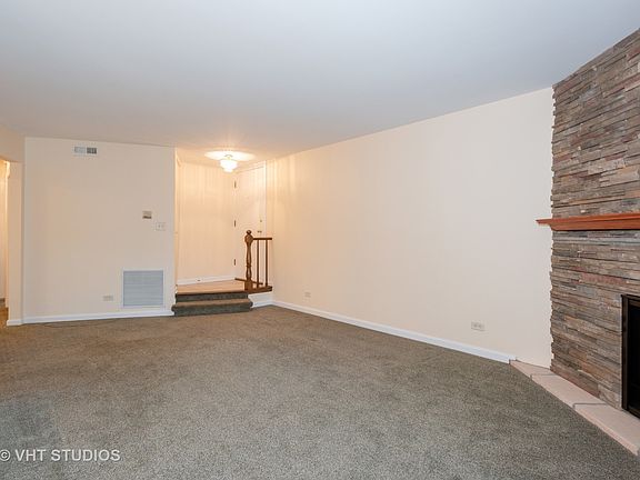 4th image of 1605 Thames Ct #2704-D
