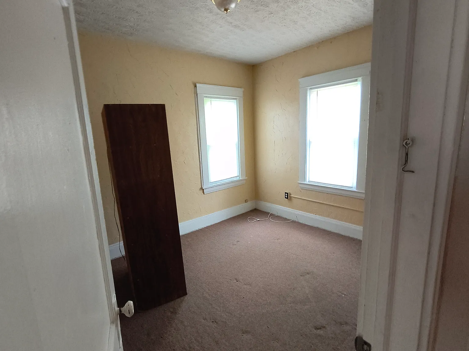 2 bed, 650 sqft, $950 — Photo 3