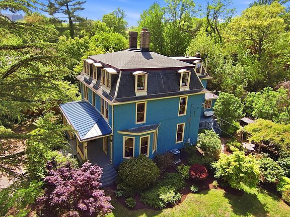 2nd image of 1102 Edgevale Rd