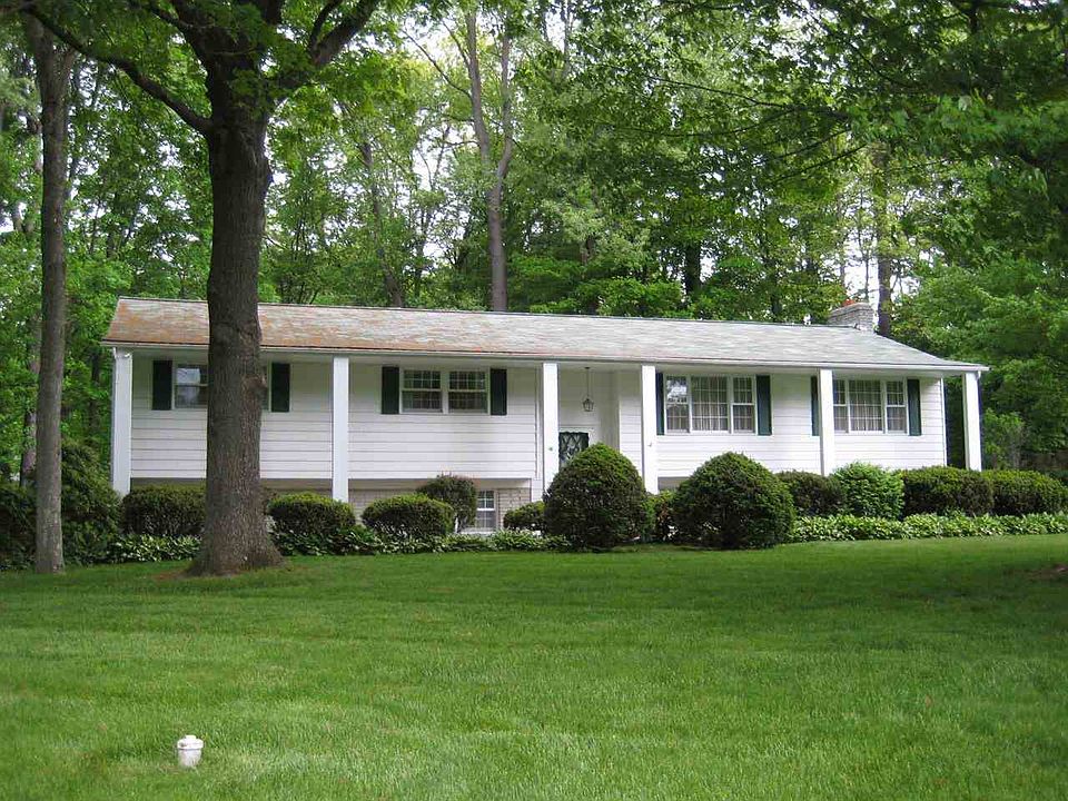 1st image of 22 Meadow Valley Dr