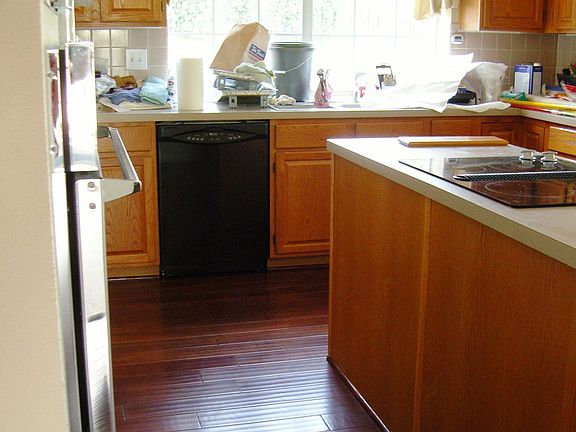 5th image of 649 Oakdale Dr