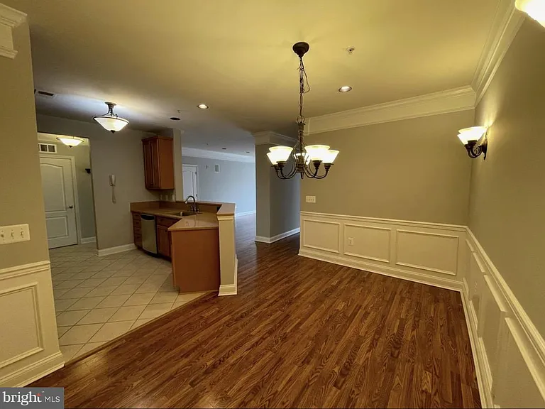 5801 Clipper Ct #205 — Photo 6