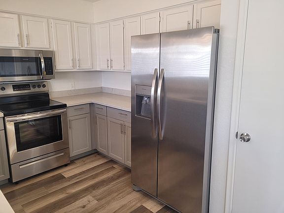 3rd image of 8608 W Corrine Dr