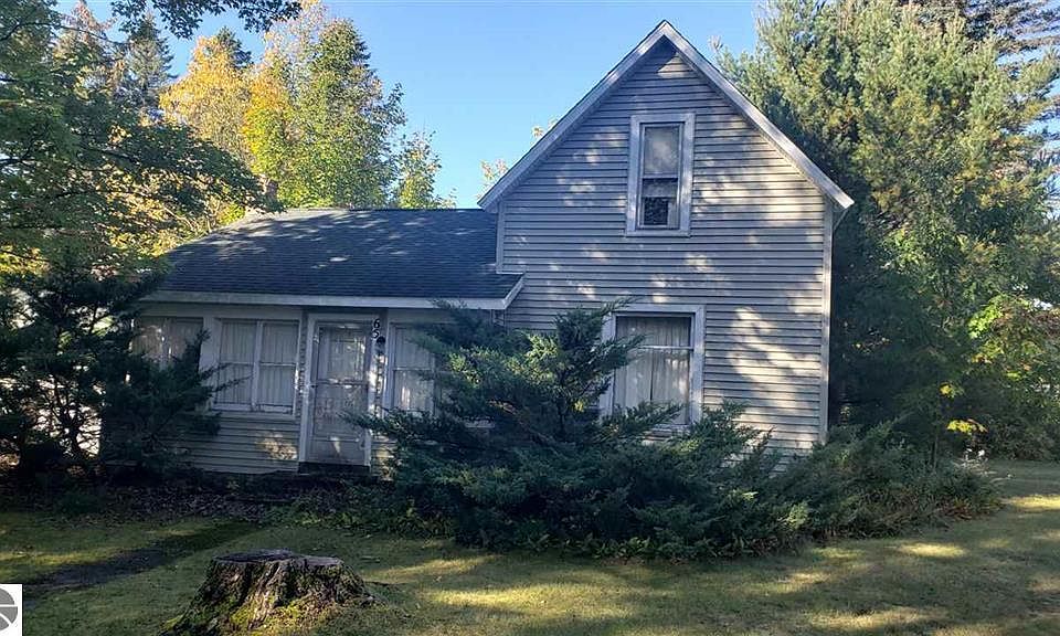 1st image of 65 Cass St