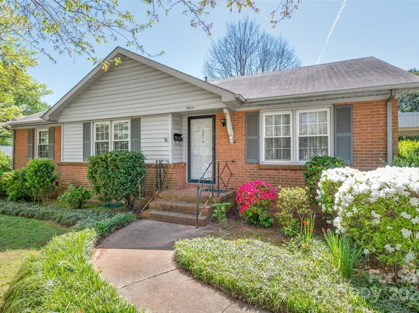 2016 Wedgedale Dr, Charlotte, NC 28210