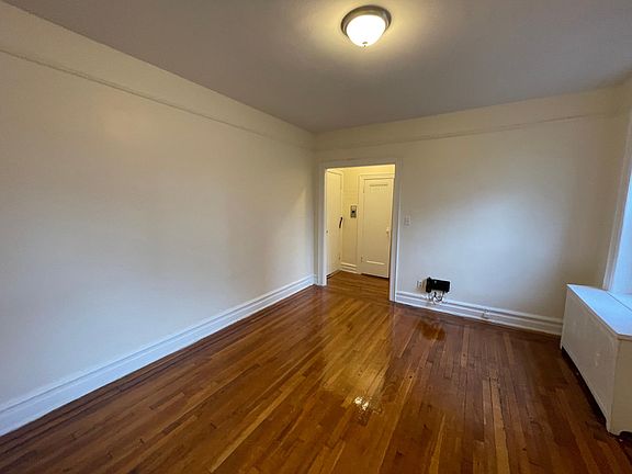 4th image of 68 Van Reypen St APT 106