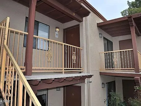 2 bed, 847 sqft, $1,200 — Photo 2