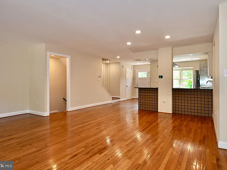 10231 Arizona Cir #51 — Photo 9