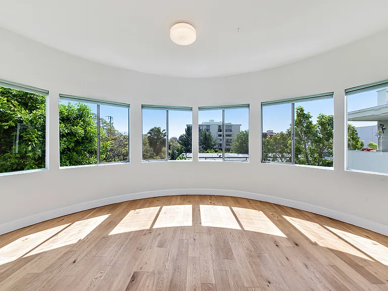 Oakhurst Moderne — Photo 7