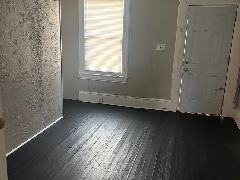 423 Church Ave SE #A — Photo 2