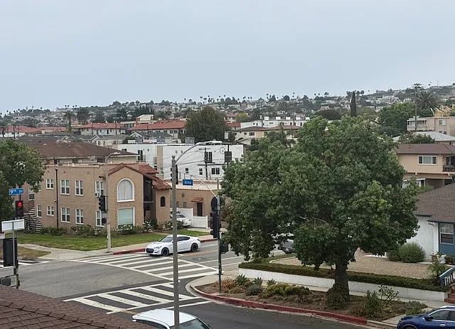 2 bed, $3,200 — Photo 2