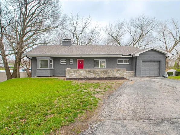 201 NE 57th St, Gladstone, MO 64118