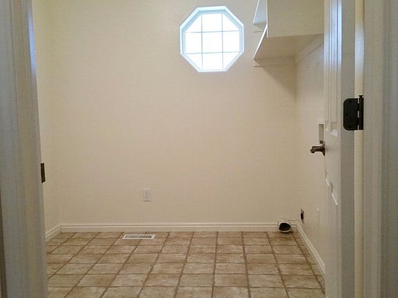 5th image of 1109 S Kingswood Cir
