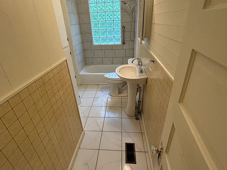 133 Broad St — Photo 21