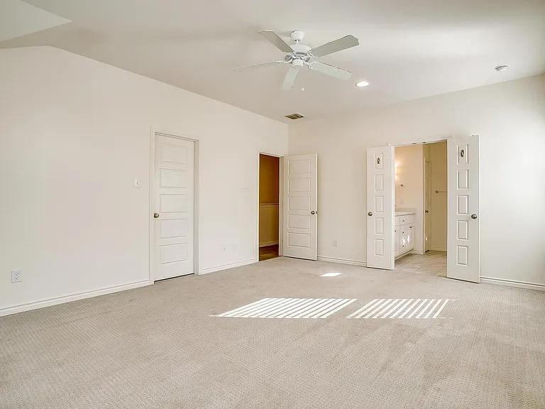 211 Athenia Dr — Photo 13