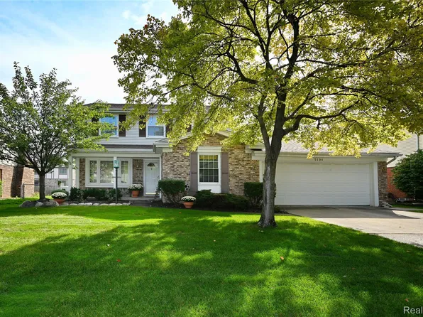 5104 Prentis Dr, Troy, MI 48085