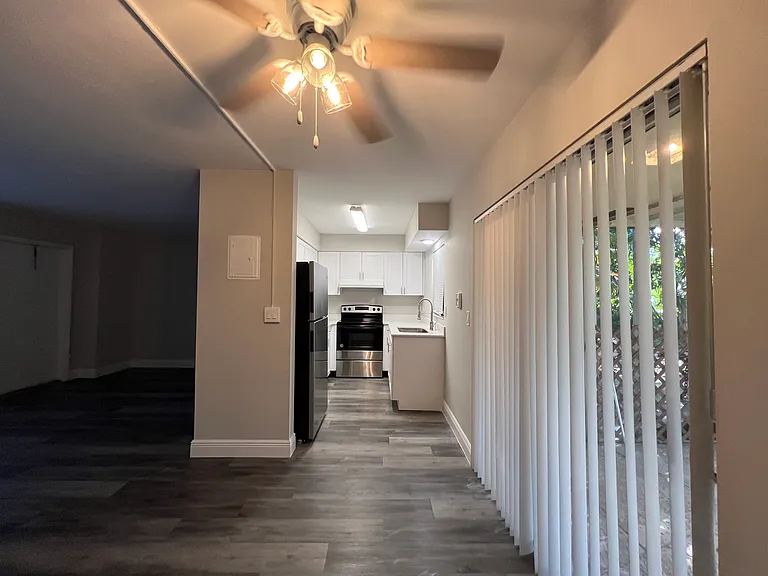 5841 NE 18th Ave #3 — Photo 5