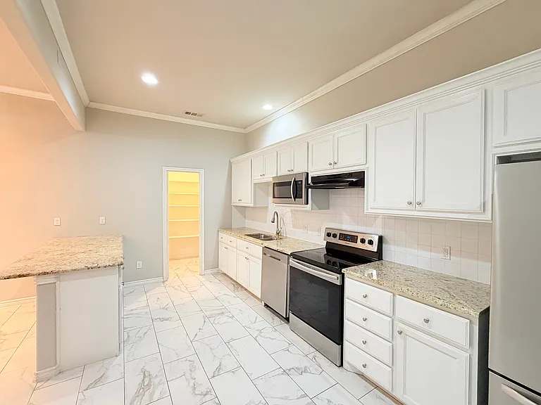 12305 Halima St — Photo 8