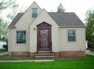 1390 Mayfield Ridge Rd, Mayfield Heights, OH 44124