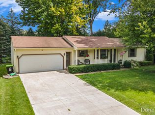 1940 Observatory Ave SE, Kentwood, MI 49546